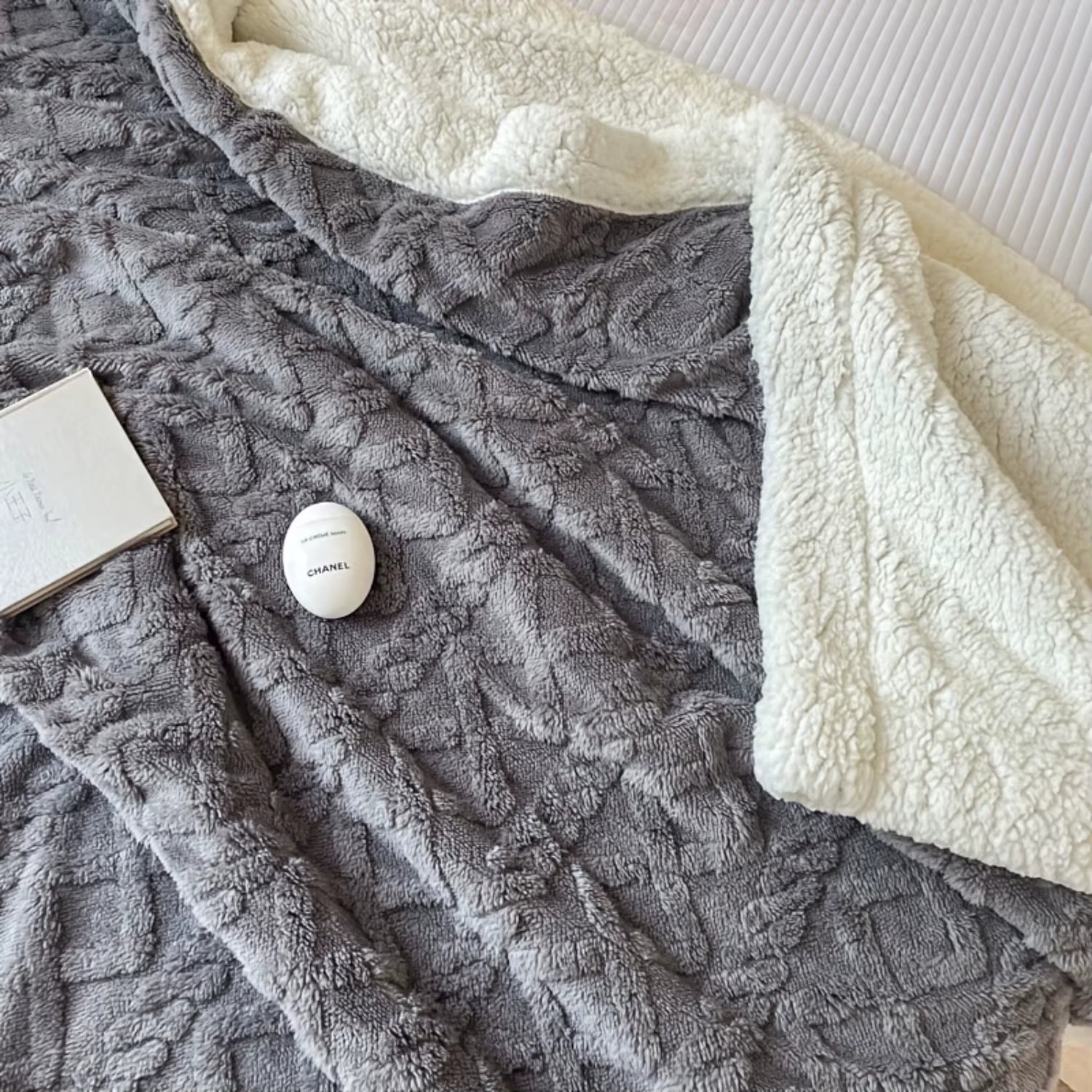 1Pc Double-Sided Fleece Bed Blanket, Autumn and Winter Thickened Sofa Blanket, Air Conditioning Blanket, Suitable for All Season
