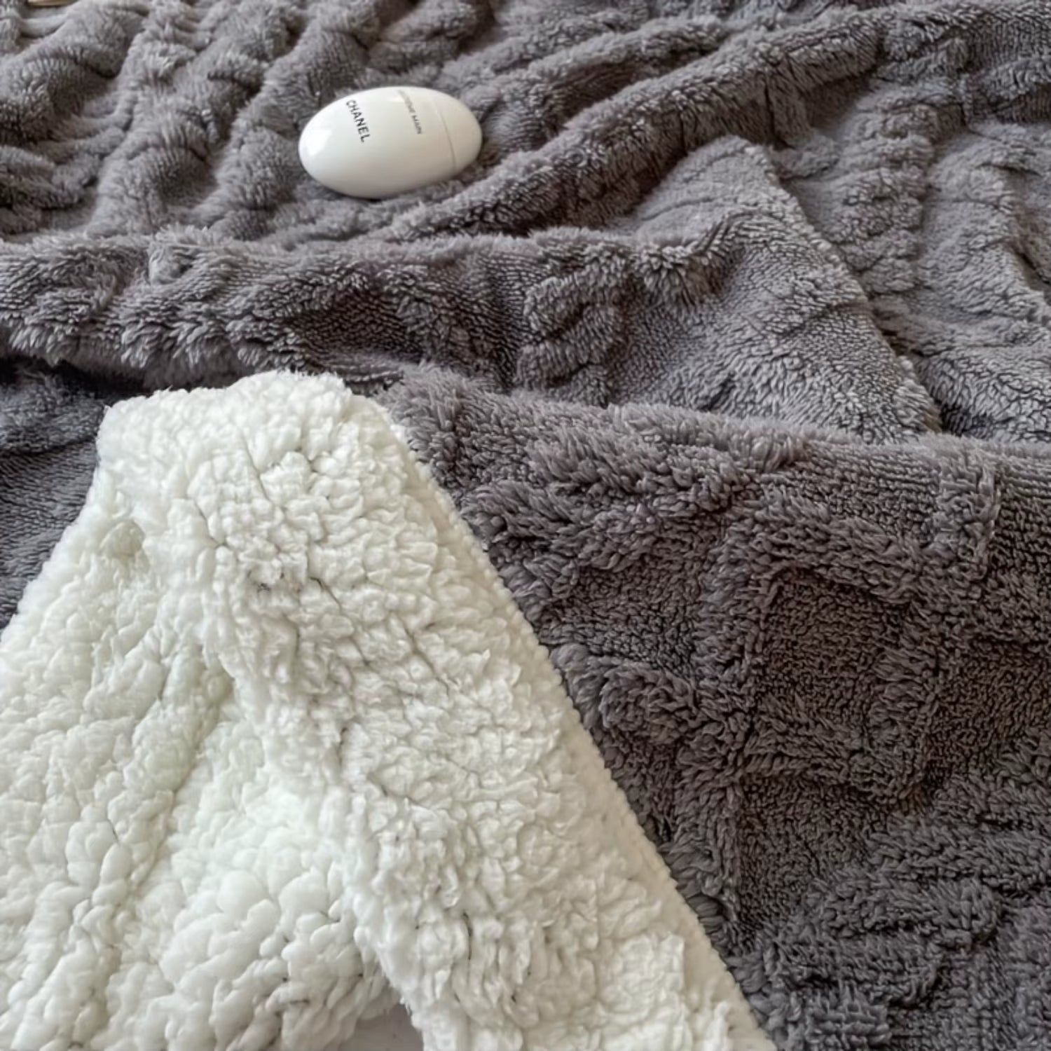 1Pc Double-Sided Fleece Bed Blanket, Autumn and Winter Thickened Sofa Blanket, Air Conditioning Blanket, Suitable for All Season