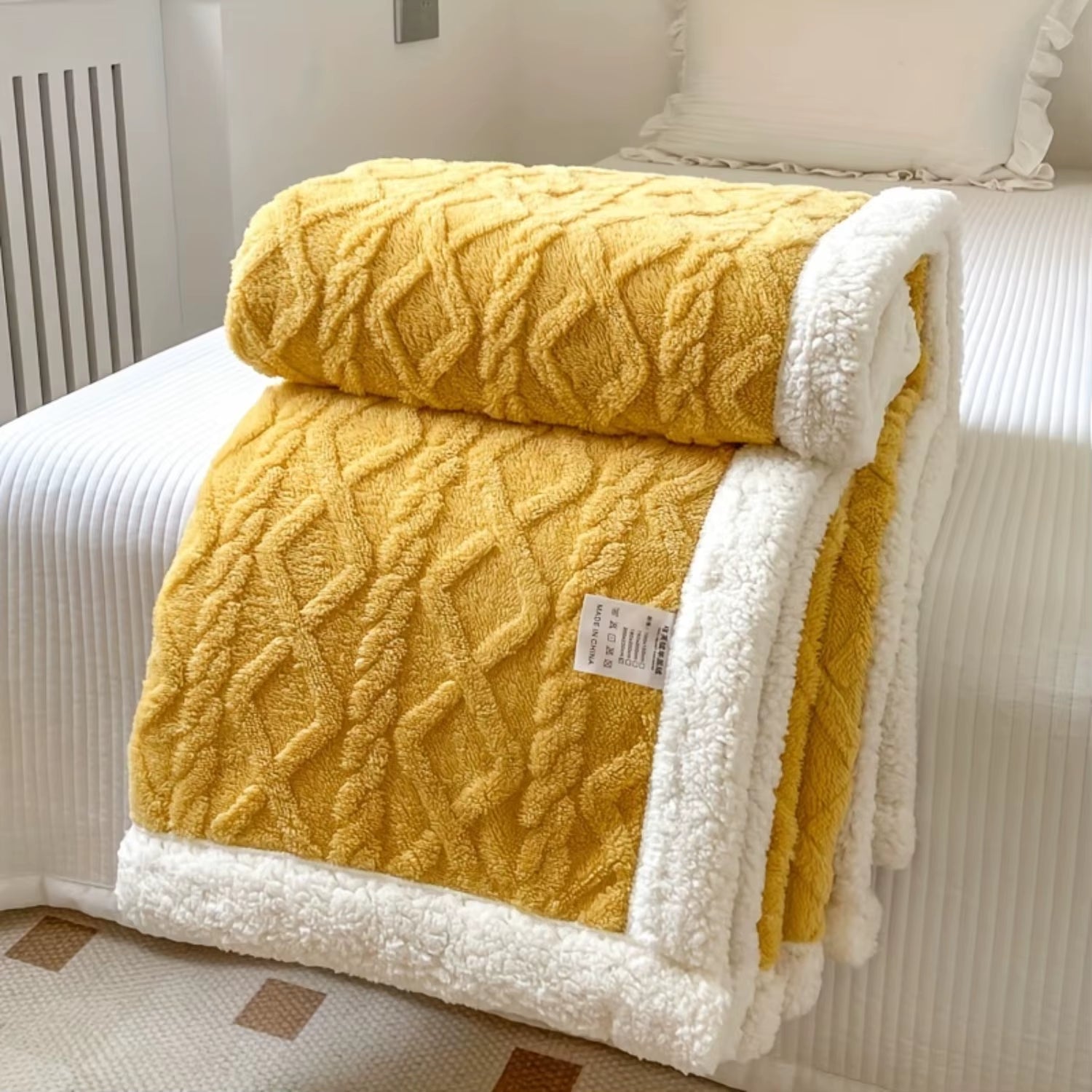 1Pc Double-Sided Fleece Bed Blanket, Autumn and Winter Thickened Sofa Blanket, Air Conditioning Blanket, Suitable for All Season